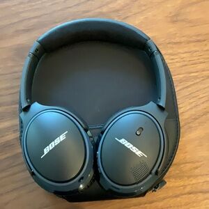 Bose Black Over-Ear Headphones